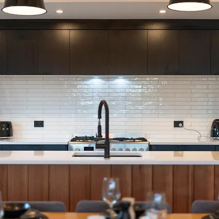 Black Barn Modern: Luxe Martinborough Escape Exterior photo