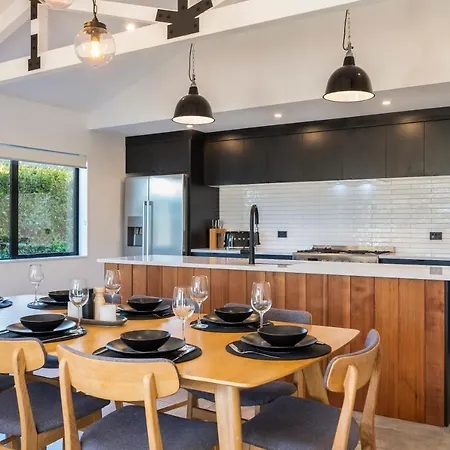 Black Barn Modern: Luxe Martinborough Escape Exterior photo